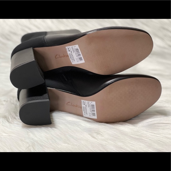 NIB Clarks Chartli Valley Black Suede Ankle Boots Booties - Picture 11 of 16